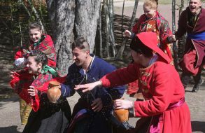 Holiday "Pour Monday"