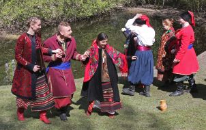 Holiday "Pour Monday"