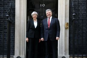 Petro Poroshenko, Teresa May