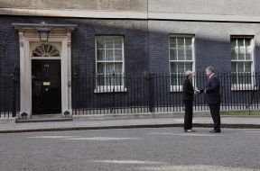 Petro Poroshenko, Teresa May