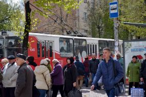 People at the bus stop