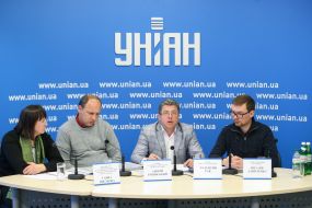 Участники пресс-конференции