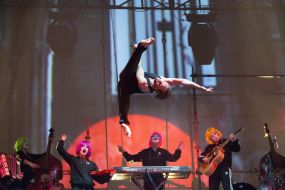 Circus Cabaret Babys Babylon Dakh Daughters