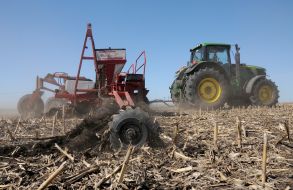 Tractor with a seeder
