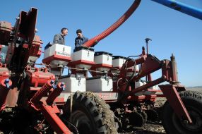 Spring field work in the Kharkov region
