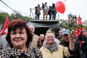 Workers march in honor of the International Day of Workers