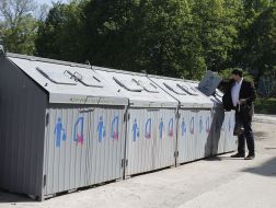 Мусорные контейнеры