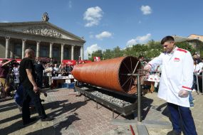 Registration of the record "The longest sausage in Ukraine"
