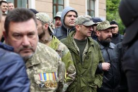 Акция протеста возле Тернопольского горсовета