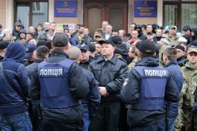 Акция протеста возле Тернопольского горсовета