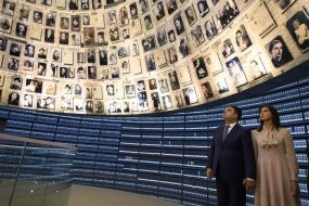 Groisman visited the Holocaust Memorial "Yad Vashem"