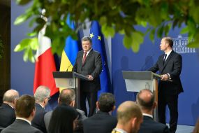 Petro Poroshenko and Joseph Muscat