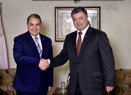 Petro Poroshenko and Angelo Farruja