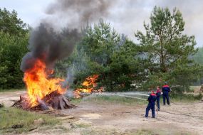 Demonstrative fire extinguishing exercises