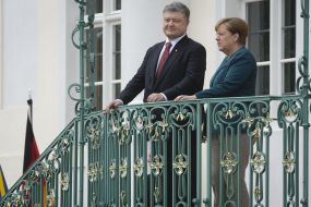 Petr Poroshenko, Angela Merkel