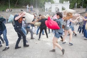 Battle pillows in Kiev