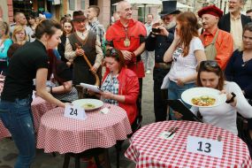 День кельнера во Львове