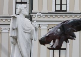 Dragon sculpture at the monument to to Andrii Pervozvanyi