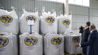 Petro Poroshenko at plant