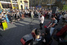 Акция "антипогромний концерт" на Бессарабской площади