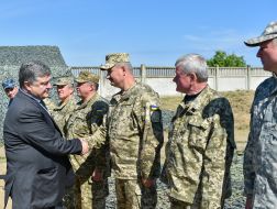 Petro Poroshenko with military men