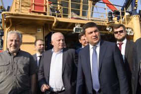 Vladimir Groisman the territory of Mariupol port