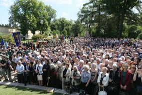 Ukrainians pay tribute to Liubomyr Huzar