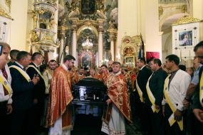 Ukrainians pay tribute to Liubomyr Huzar