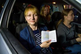 Checkpoint "Chop-Zahony" in the first hours after the entry into force of visa-free travel