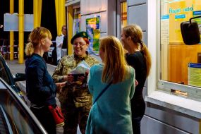 Checkpoint "Chop-Zahony" in the first hours after the entry into force of visa-free travel