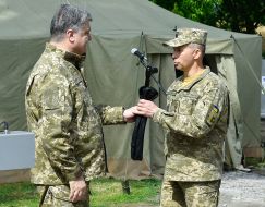 Petro Poroshenko, Oleksandr Sirsky