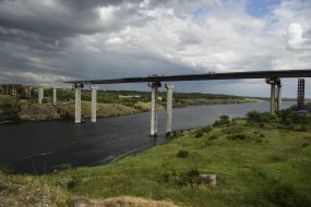 Construction of a highway through the Dnieper