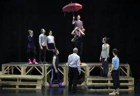 Репетиція балету "За двома зайцями"