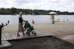 Vacationers at the beach