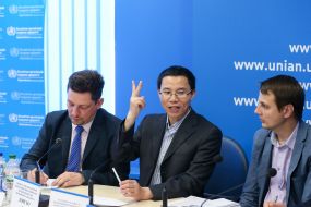 Dongbo Fu, Vladislav Zbanatsky