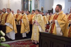 Священнослужители