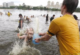 "Water battle" in Kiev