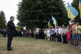 Petro Poroshenko with the Ukrainian community