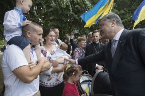 Petro Poroshenko with the Ukrainian community
