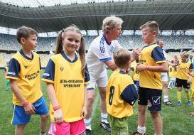 Alexey Mikhailichenko and Igor Belanov