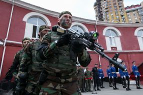 Demonstration of hand-to-hand combat