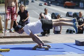 Competitions on street workout
