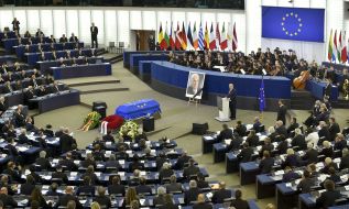 The farewell ceremony with Helmut Kohl