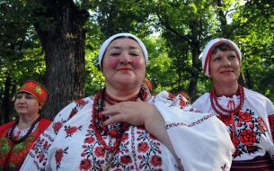 Women in national costumes