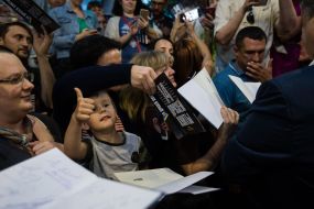 Presentation of book in "Pizza Veterano"