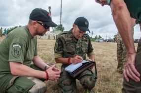 Военнослужащие