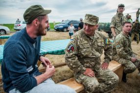 Военнослужащие