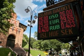 Stand with the exchange rate