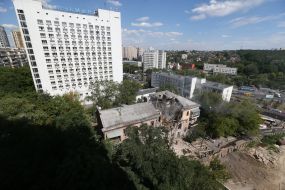 Consequences of gas explosion in an apartment building in Kiev