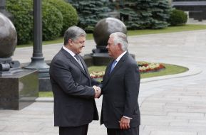 Petr Poroshenko and Rex Tillerson